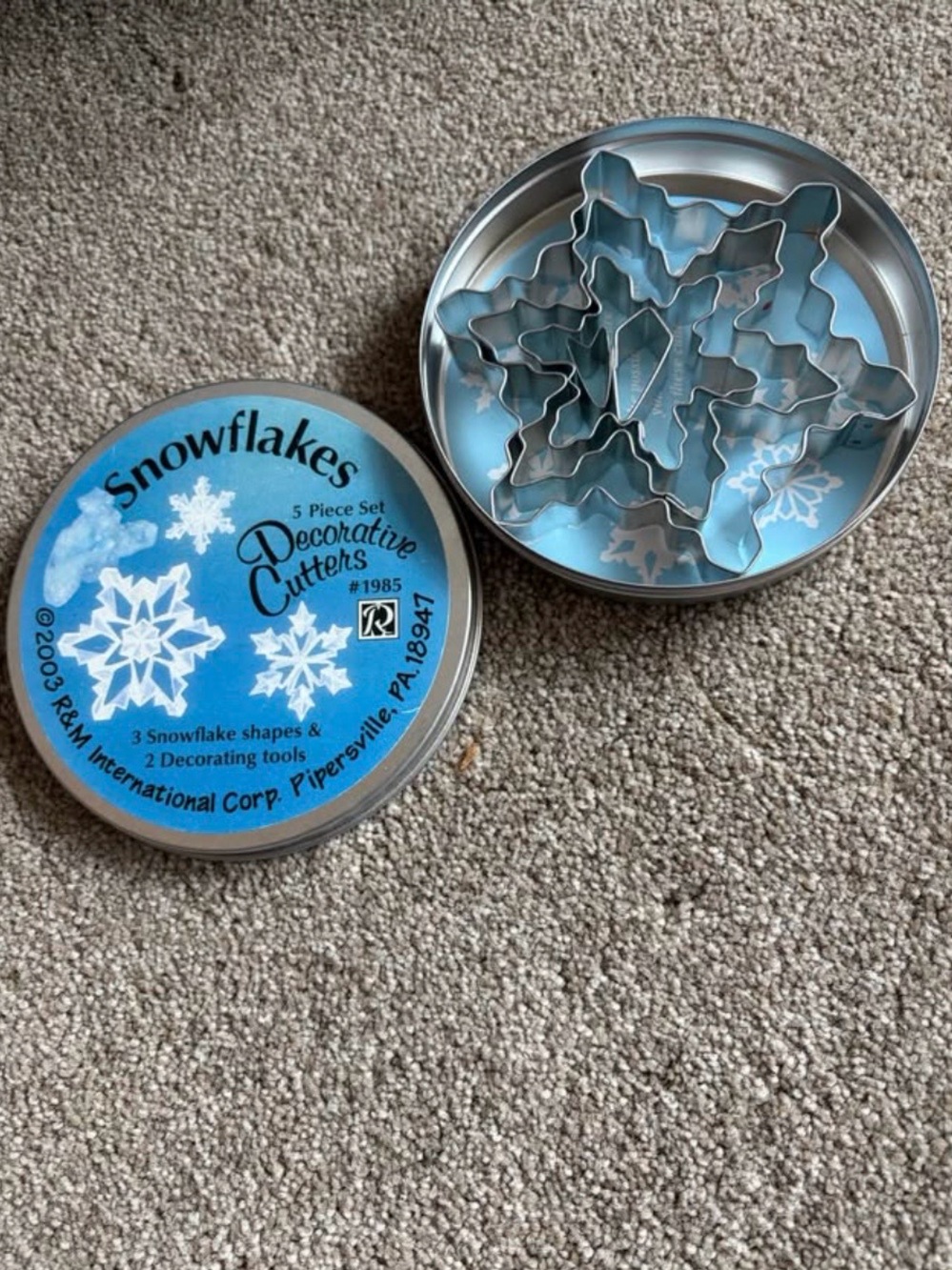 R&M Snowflake 5 Piece set Decorative cutters